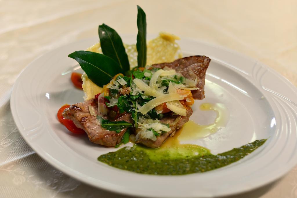 Albergo Ristorante Pizzeria Monte Arcosu Uta Eksteriør bilde